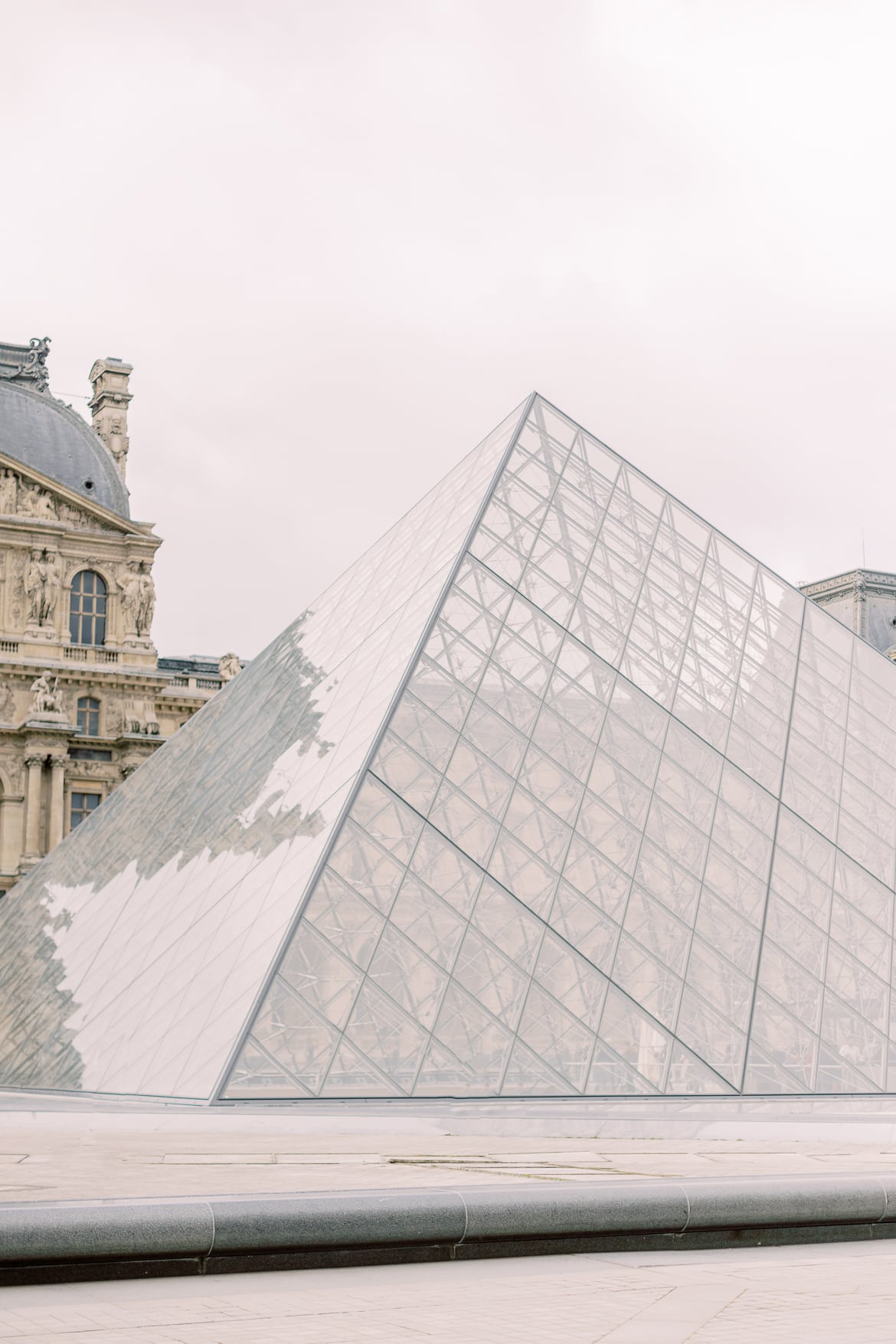 Pyramide vom Louvre